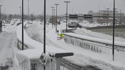 Bandara di Buffalo AS Tutup Gegara Tertimbun Salju