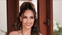 Cinta Laura menjadi komisaris di PT Maharaksa Biru Energi Tbk. Foto: Instagram @claurakiehl