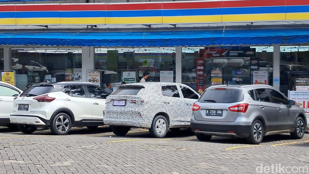 Diduga Wuling Alvez Diuji di Jalanan Indonesia