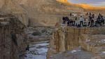 Banjir Bandang di Gurun Negev Israel Jadi Tontonan Warga