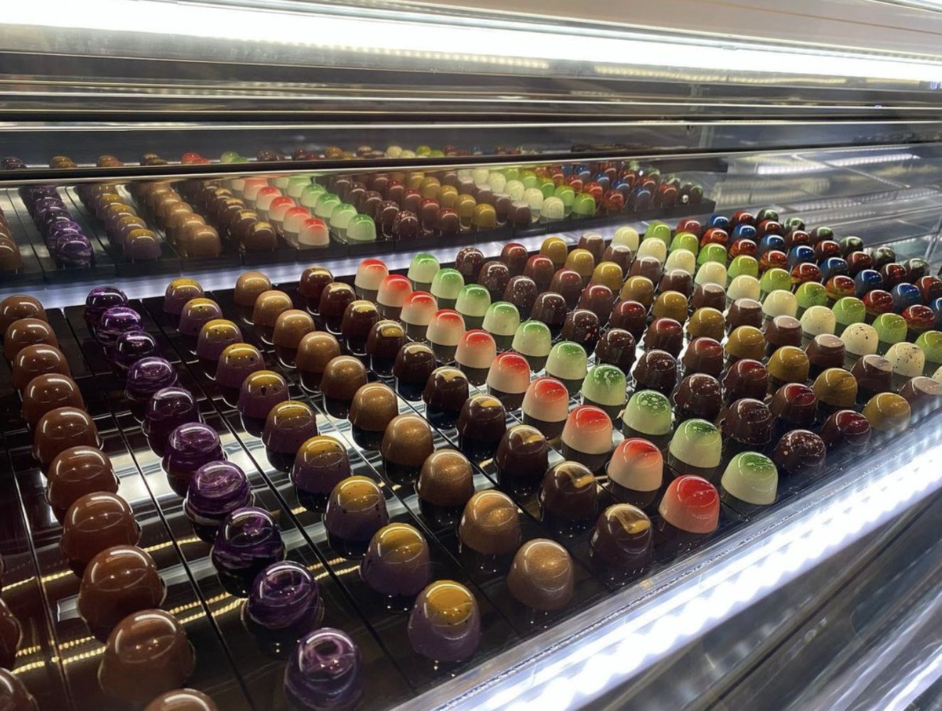 Habis Gajian? Enaknya Santai di 5 Kafe Spesialis Cokelat Ini