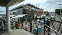 Halte ini tidak terintegrasi dengan Halte Stasiun Jatinegara 1. Melainkan terintegrasi dengan Halte Pasar Jatinegara dan Stasiun Jatinegara.