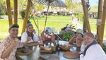 Keseruan Indra Bekti saat Kulineran bareng Keluarga di Bali