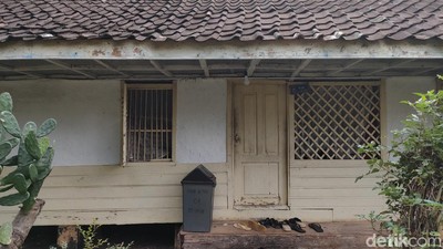 Potret Interior 6 Rumah di Kampung Pulo yang Disakralkan di Garut