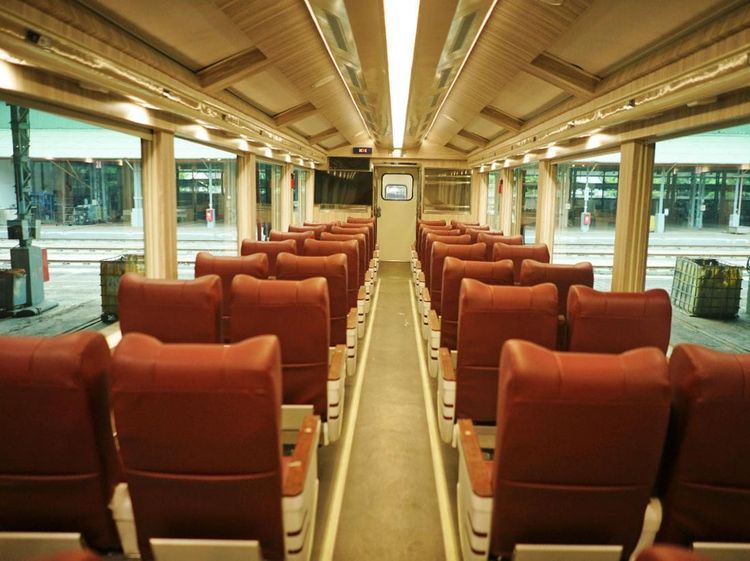 Mewahnya Jeroan Kereta Panoramic yang Jalan Lagi Bulan Depan, Mau Naik?