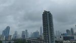 Potret Langit Jakarta 28 Desember Siang Saat Ada Prediksi Cuaca Ekstrem