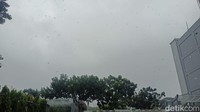 Foto: Kondisi langit di Jalan Ir Haji Juanda, Gambir, Jakpus, tepatnya di kantor PPATK (Tim detikcom)