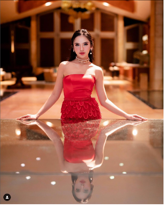 Lyodra Ginting juga lebih unggul dari Dita Karang, personel Secret Number asal Indonesia yang juga ada di daftar 100 wanita tercantik dunia 2022. Dita berada di urutan ke-69 daftar 100 wanita tercantik yang dirilis TC Candler. Foto: Dok. Getty Images, Instagram, TC Candler