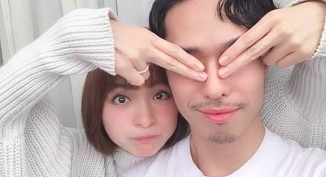 Ini potretnya dengan mantan suami yang tidak diketahui namanya. Foto: Instagram