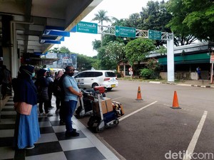Taksi Puskopau di Bandara Halim Tak Efisien, Biaya Jadi Beban Penumpang