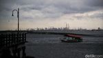 Menikmati Wisata Pantai Ancol di Tengah Prediksi Cuaca Buruk
