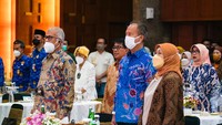Penghargaan Upakarti 2022 diberikan kepada masyarakat yang berdedikasi melakukan sesuatu secara luar biasa dalam pengembangan dan pemberdayaan industri kecil menengah (IKM).