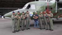 Direktur Utama PTDI, Gita Amperiawan didampingi Direktur Produksi, Batara Silaban, Direktur Keuangan, Manajemen Risiko & SDM, Wildan Arief dan Group Head Commercial PTDI, Indar Atmoko hadir meninjau persiapan dan ferry flight pesawat NC212i yang kemudian akan dioperasikan oleh Skadron Udara 4.  