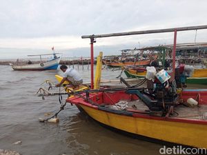 Cara Nelayan Cirebon Mengisi Waktu Saat Tak Melaut Imbas Cuaca Ekstrem