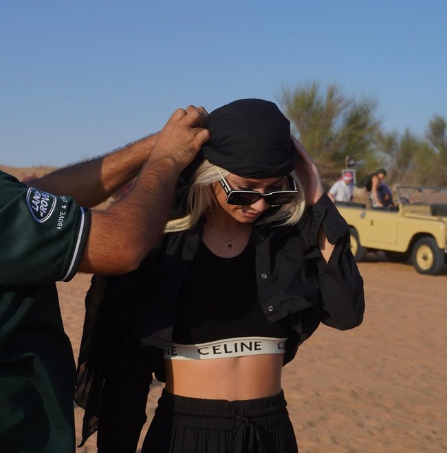 Di akun Instagram, Noa menulis profesinya adalah model booker atau orang yang mencarikan atau mem-booking pekerjaan untuk para model Cachet Models. Foto: Instagram