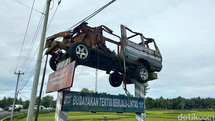 Penampakan Monumen Mobil Kijang di Kulon Progo, Rabu (28/12/2022).