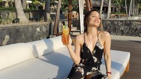 Pelantun lagu Oh Baby ini merindukan Bali. Ia menyukai kedamaian di pulau dewata yang dirasakannya sambil ditemani minuman es teh lemon.