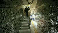 Halte ini juga ramah disabilitas.
