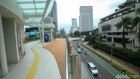 Halte ini melayani koridor 1 yang beroperasi dan melayani penumpang selama 24 jam.