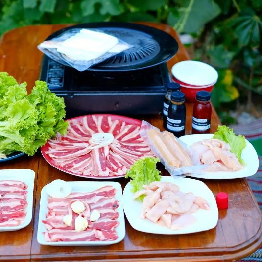 Pesta BBQ menggunakan paket home service