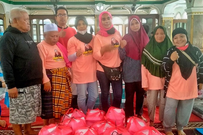 Relawan Ganjar Salurkan Bantuan untuk Korban Kebakaran di Mampang
