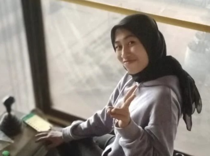 Seleb Tiktok Nirwana Selle yang juga pekerja tambang PT GNI Morowali Utara tewas terjebak di dalam crane yang terbakar. (dok. Istimewa)
