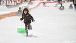 Serunya Bermain Salju di Trans Snow World Bekasi