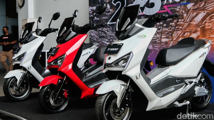 Siap-siap, United Jual Motor Listrik di Bawah Rp 20 Juta Tahun 2023 United E-Motor Tech menyiapkan motor listrik baru di bawah Rp 20 juta tahun depan. Hal ini guna merespons kebijakan pemerintah yang berencana memberikan subsidi kendaraan listrik.