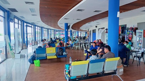 Situasi ruang tunggu keberangkatan Terminal Mengwi, Badung, Rabu (28/12/2022).