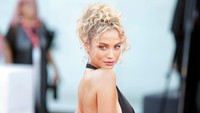 Perempuan 28 tahun kelahiran Belgia ini adalah seorang model papan atas. (Gamma-Rapho via Getty Images/Laurent KOFFEL)