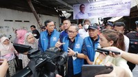 Pada pantauan tersebut, Mendag didampingi Sekretaris Jenderal Kementerian Perdagangan Suhanto, Plt. Direktur Jenderal Perdagangan Dalam Negeri Kemendag Kasan, dan Pemimpin Wilayah Perum Bulog Lampung Etik Yulianti.