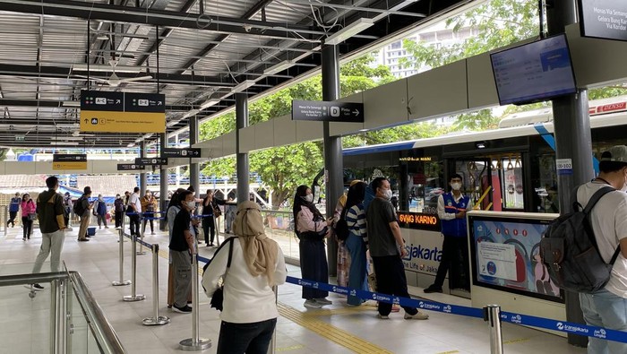 Warga Senang Halte TransJ Ragunan Kembali Dibuka Usai Revitalisasi