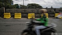 Pengendara dihimbau lebih waspada saat melintas di kawasan ini.