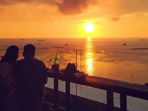 10 Tempat Menikmati Sunset di Makassar, Ada yang Mirip Clarke Quay Singapura