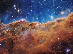 10 Foto Jepretan Teleskop Luar Angkasa James Web di 2022, Bikin Takjub!