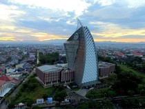 Penanganan Dugaan Korupsi Proyek Revitalisasi UNM Rp 87 M di Jaksa-Polisi