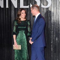 Gaun hijau zamrud ‘Falconett’ dari Vampire Wife berada di urutan ke-9. Kate Middleton pernah memakainya saat berkunjung ke Irlandia pada awal 2020. (Foto: WireImage/Karwai Tang)