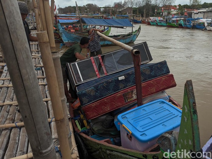 Kondisi di Dukuh Pandansari, Desa Bedono, Kecamatan Sayung, Kabupaten Demak, setelah diterjang ombak besar pada Kamis (29/12/2022) dini hari.