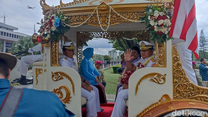 Laksamana Yudo Margono naik kereta kencana di Mabes TNI AL