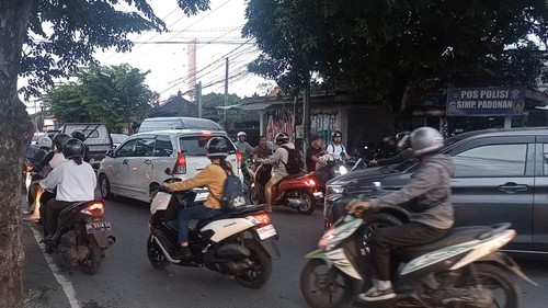 Kemacetan di Jalur Kerobokan-Tanah Lot, memasuki wilayah Canggu Kamis (29/12/2022).