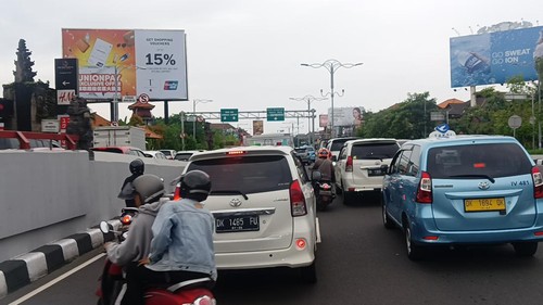 Macet di Jalan Bypass Ngurah Rai, Kuta Kamis (29/12/2022).