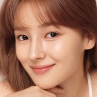 Penyanyi 22 tahun itu menjalani masa trainee selama enam tahun sebelum debut sebagai vokalis dan visual grup Momoland. Foto: dok. Instagram @nancyjewel_mcdonie_