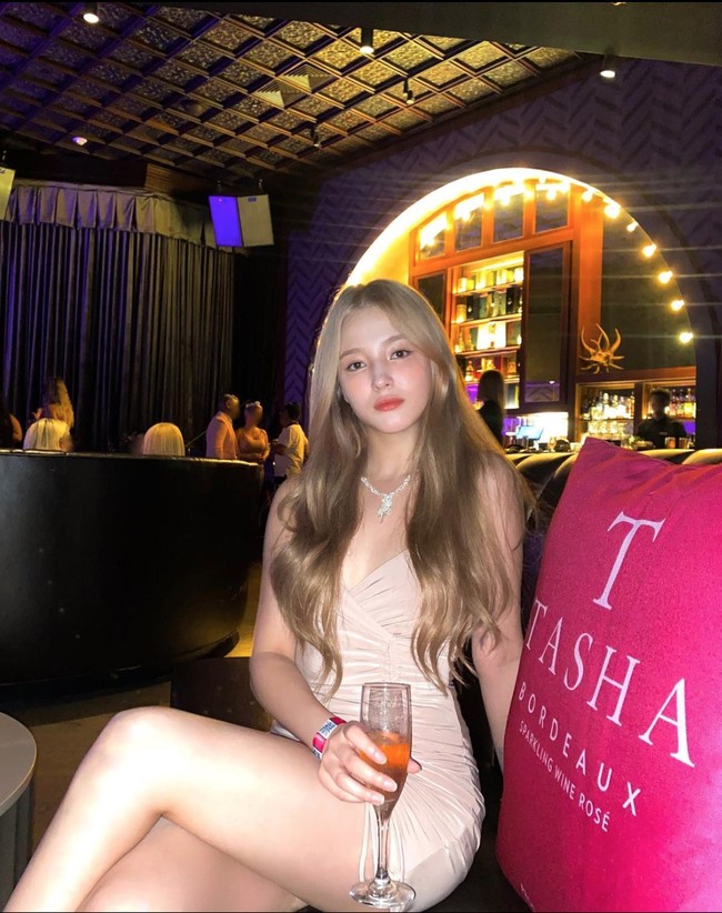 Pemilik nama lengkap Nancy Jewel McDonie ini merupakan idol KPop blasteran Amerika-Korea. Foto: dok. Instagram @nancyjewel_mcdonie_