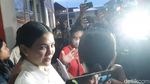 Senyum Lebar Nikita Mirzani Keluar dari Rutan