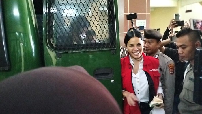 Nikita Mirzani tiba di PN Serang, Banten, Kamis (29/12/2022).