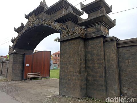 Padepokan Gus Samsudin di Blitar