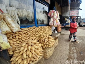 Pilu Pedagang Ubi Cilembu Sumedang Imbas Dibukanya Tol Cisumdawu