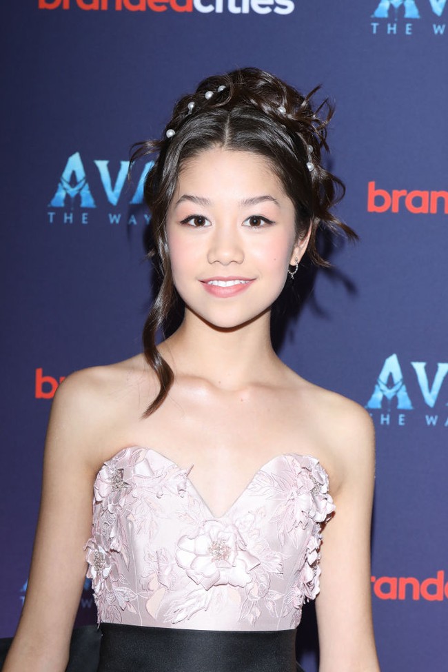 Dan pemeran Tuk, anak bungsu Jake Sully dan Neytiri adalah aktris Trinity Jo-Li Bliss. Foto: WireImage/Jeremy Chan