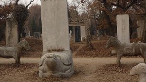 5 Penanda Makam Kuno di Dunia, dari Prasasti sampai Patung Kura-kura