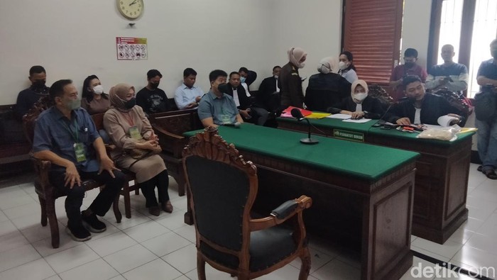 pencuri rumah kosong surabaya